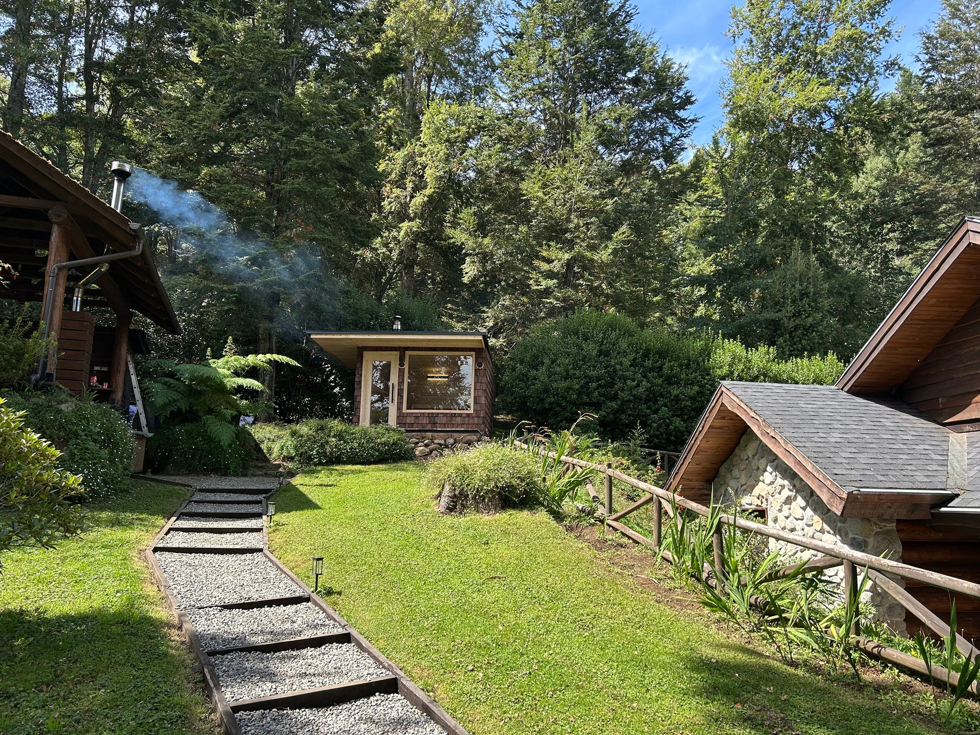 Sauna comercial con ventanal panorámico para lodge o cabaña — Chile