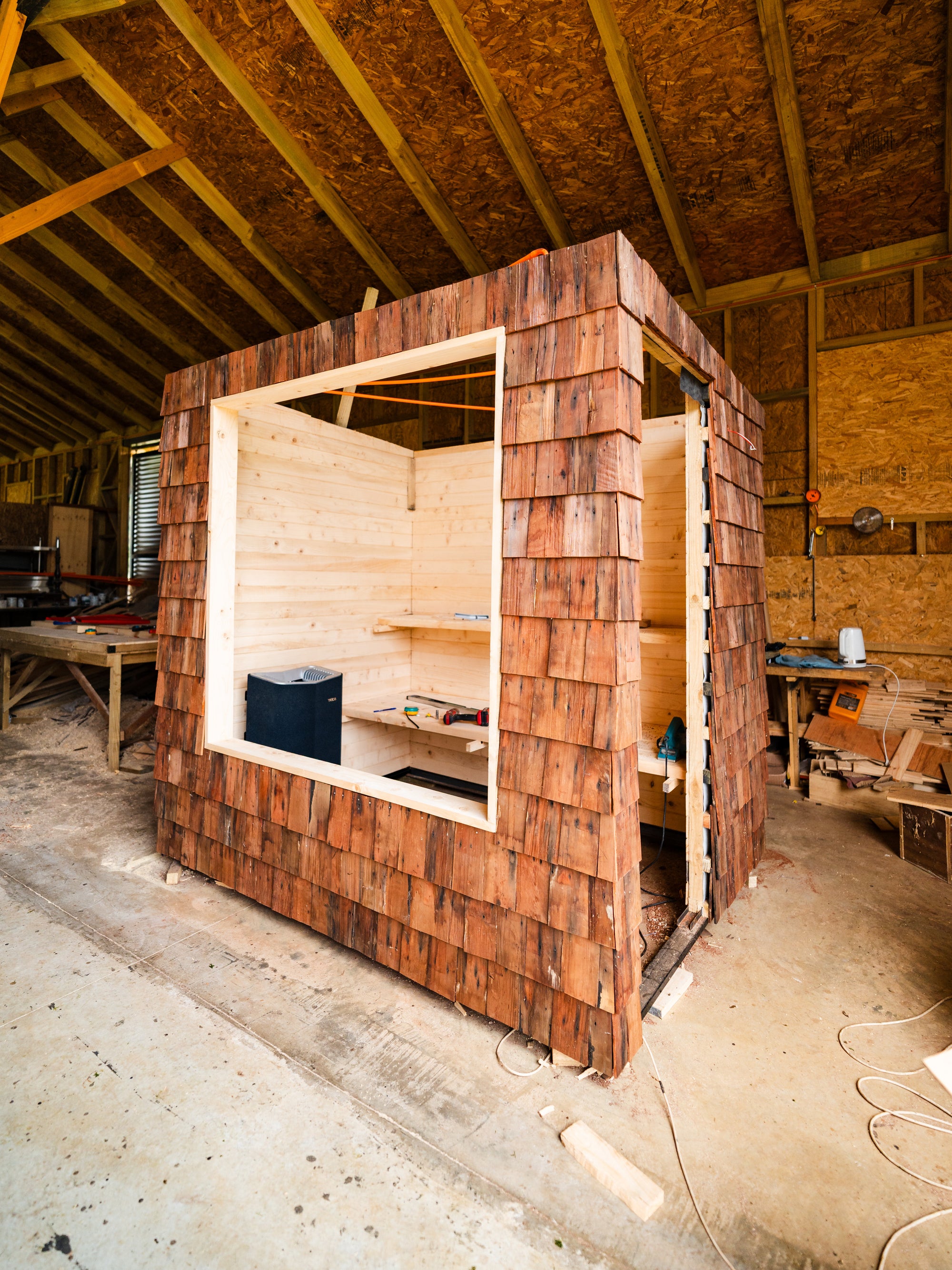 Sauna exterior 4 personas con ventanal panorámico — Ancestral Chile