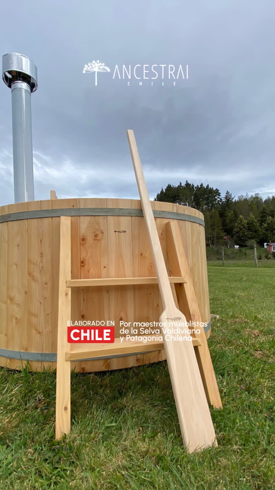 Tinaja de ciprés para 2 personas en terraza — Ancestral Chile